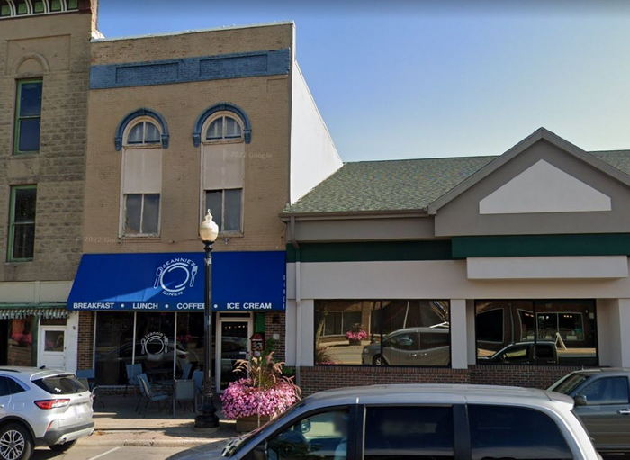 Jeannies Diner (Harrys Ice Cream) - Web Listing (newer photo)
